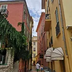 Prato - Near The In * Menton