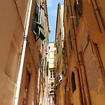 Prato - Near The In Mentone