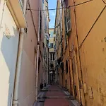 Prato - Near The In * Mentone