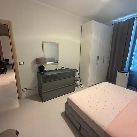 Prato - Near The In Апартаменты Ментона