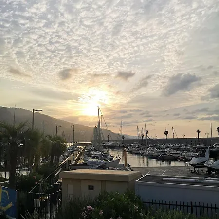 公寓 Prato - Near The In