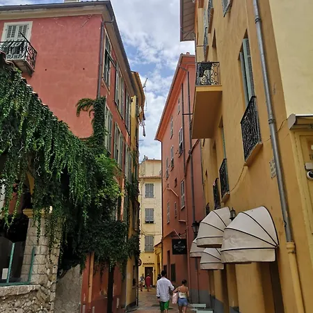 Prato - Near The In * Menton