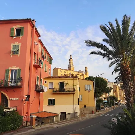 Prato - Near The In Apartmán *