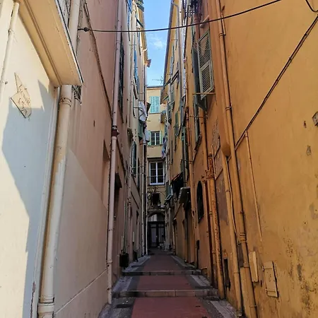 Prato - Near The In * Menton