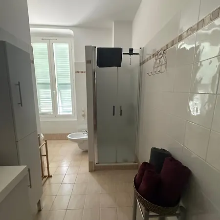 Prato - Near The In *