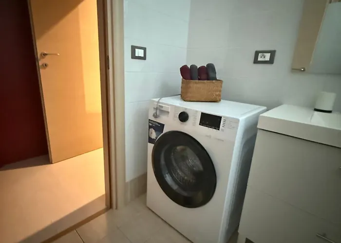 Prato - Near The In דירה