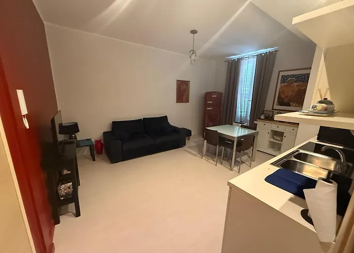 Prato - Near The In Menton