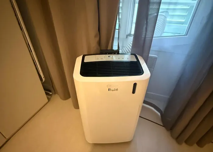 Prato - Near The In * מנטון